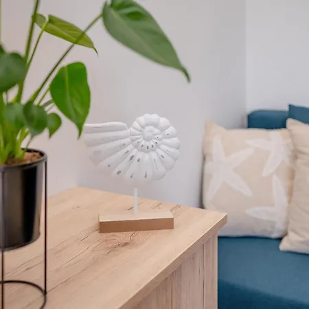 Apartment Captain's Quarters - With Terrace And Parking Near Balaton
