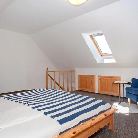 Captain's Quarters - With Terrace And Parking Near Balaton * Keszthely